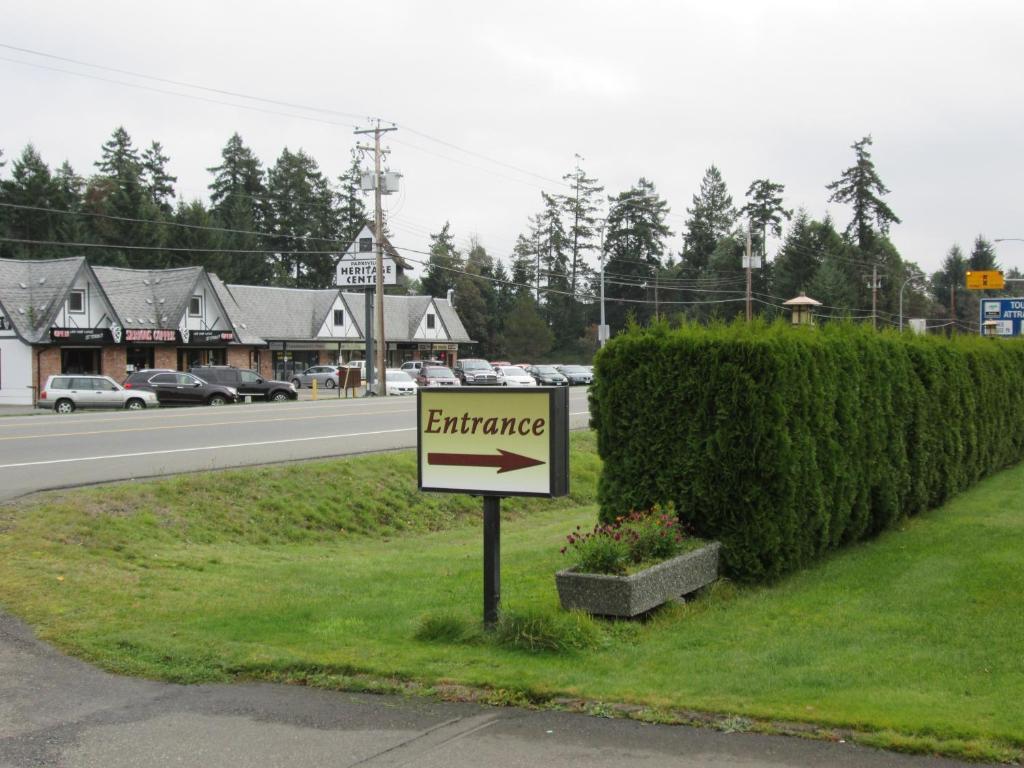Arbutus Grove Motel Parksville Bagian luar foto